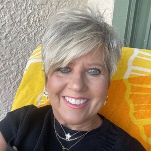 Meet your Posher, Lynn